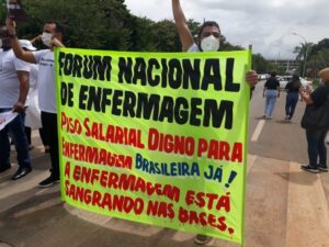 Fórum da Enfermagem faz mobilização na Câmara dos Deputados pela aprovação do PL 2564/20