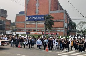 Protesto dos profissionais da saúde pede cumprimento da lei do piso